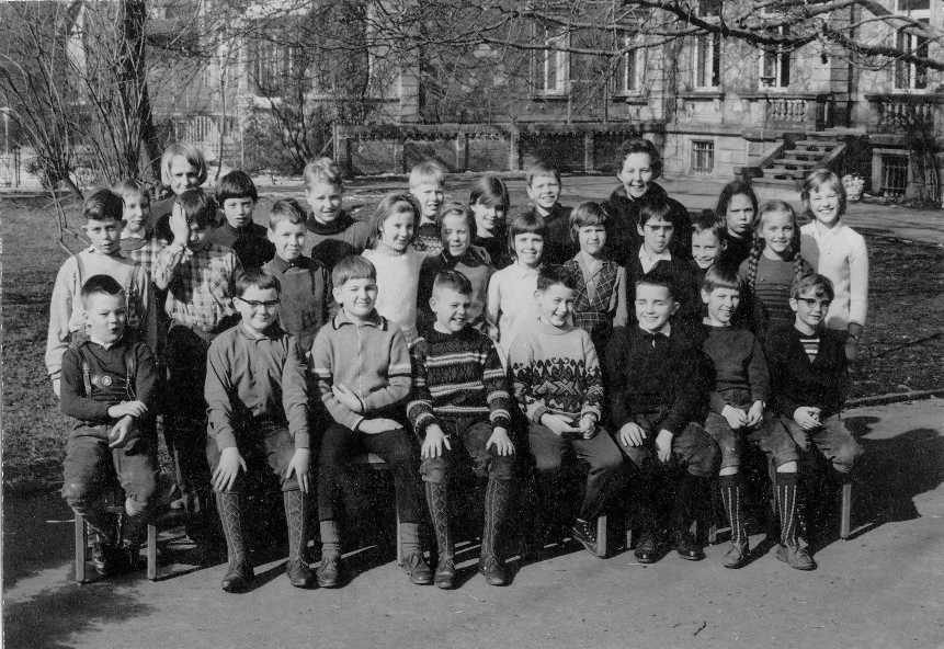 Höltyschule in
          Göttingen 1964, vierte Klasse